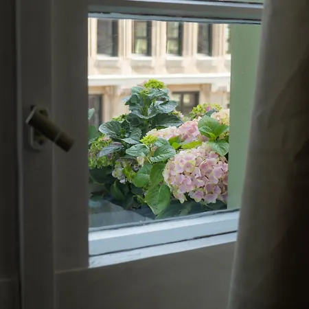 The Charming By Curt