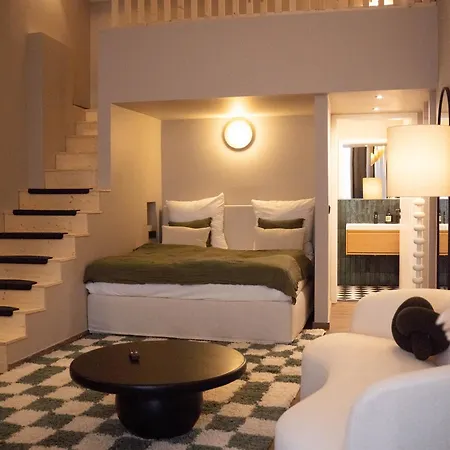 Otel The Charming By Curt