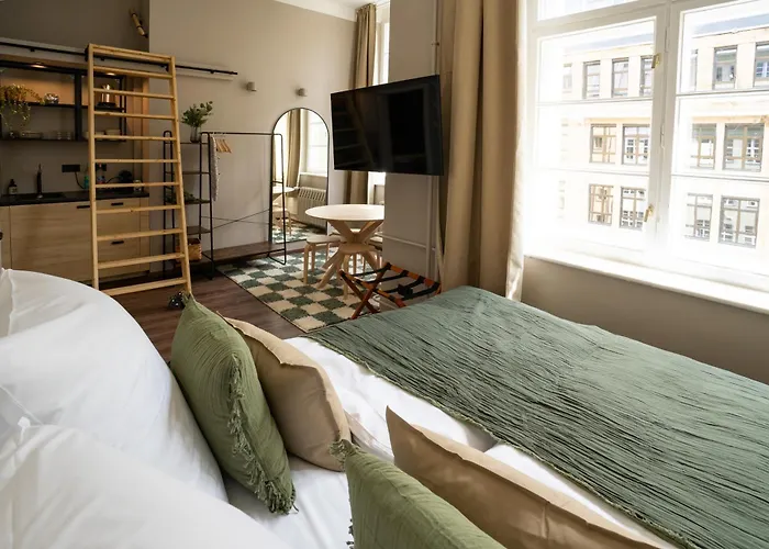 The Charming By Curt