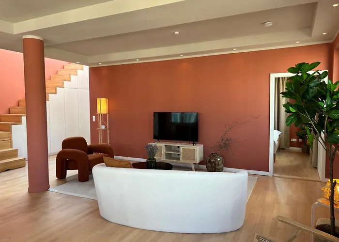 Hotel The Charming By Curt Berlin