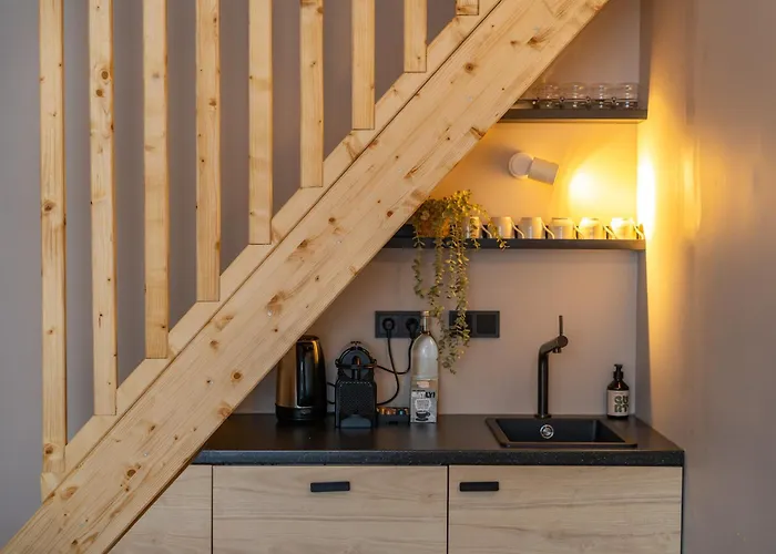 The Charming By Curt