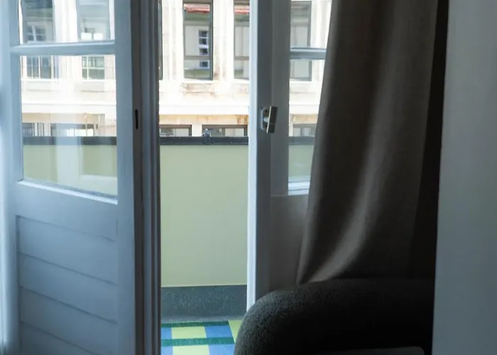 The Charming By Curt 4*