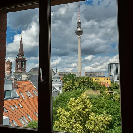 Hotel The Charming By Curt Berlin