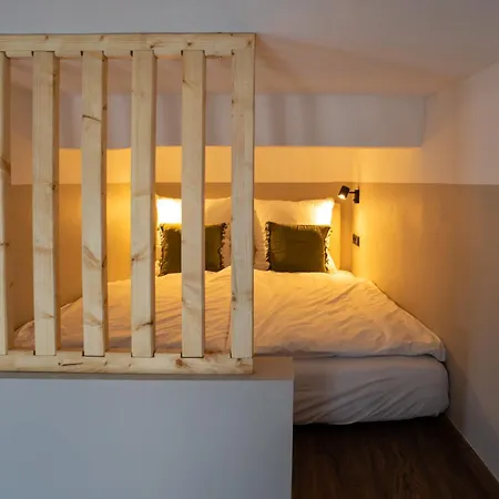 Hotel The Charming By Curt Berlin