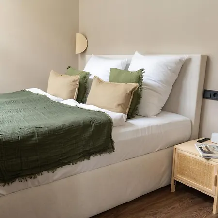 The Charming By Curt