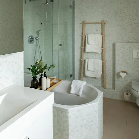 The Charming By Curt