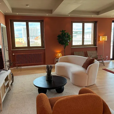 Otel The Charming By Curt