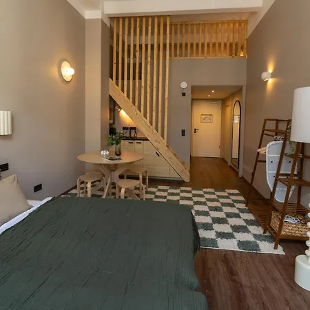 Otel The Charming By Curt