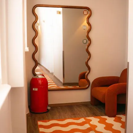 The Charming By Curt 4*